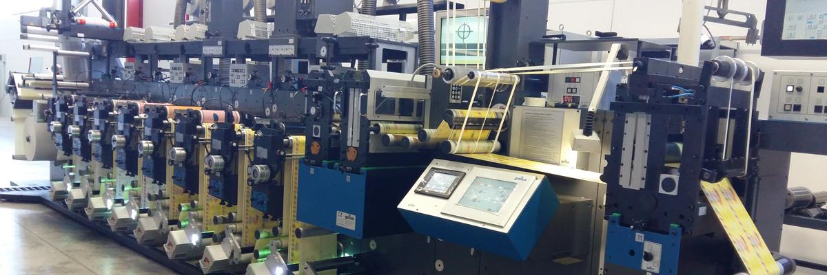 Linea di stampa flexo a più gruppi colore
